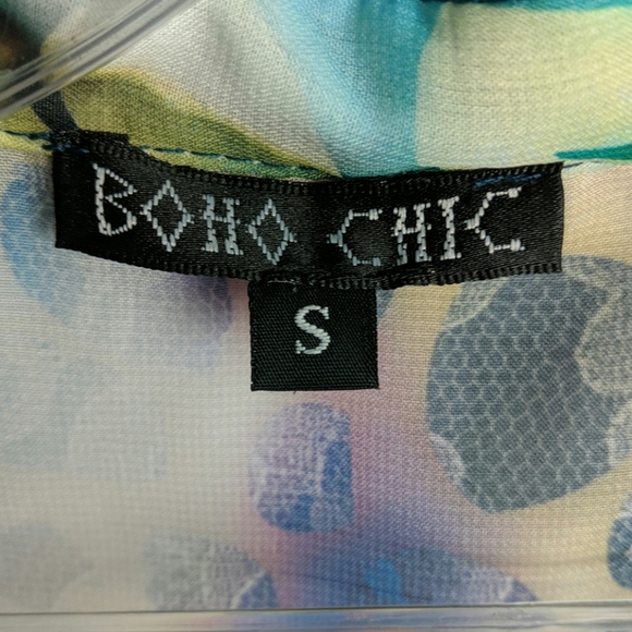 Boho Chick size small button-down blouse - Picture 4 of 8